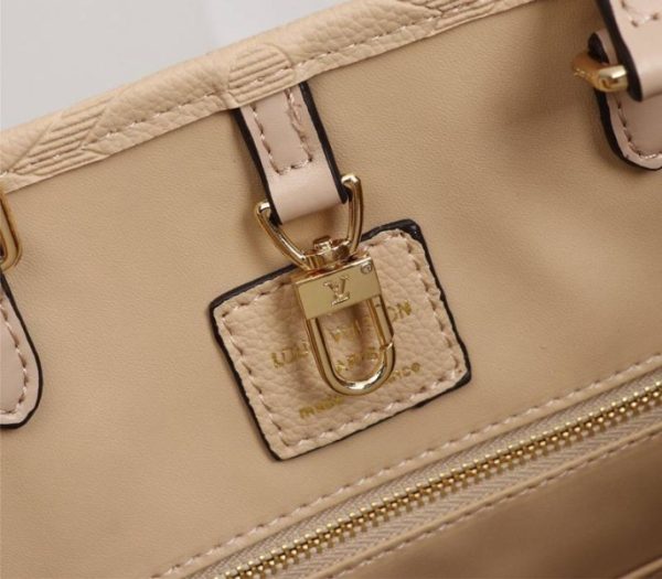 Replica Louis Vuitton Monogram Empreinte Giant Onthego MM Bag In Beige - Image 6