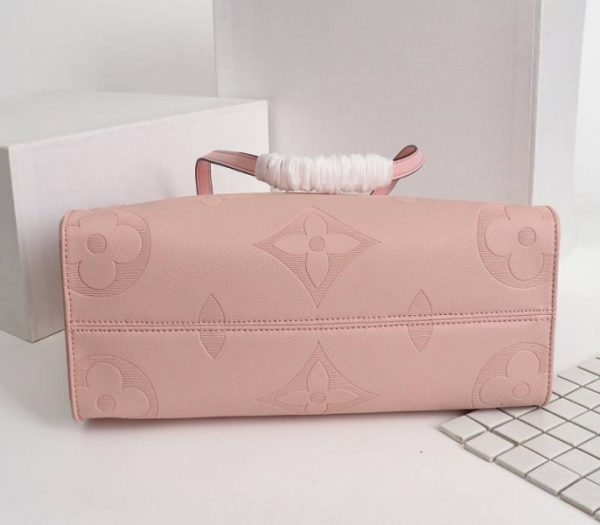 Replica Louis Vuitton Monogram Empreinte Giant Onthego MM Bag In Pink - Image 4