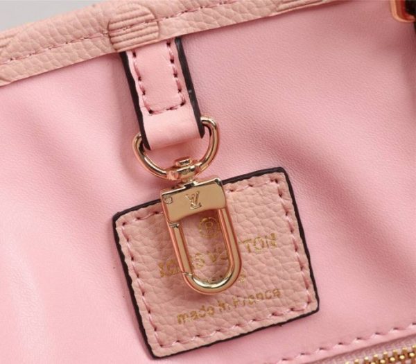 Replica Louis Vuitton Monogram Empreinte Giant Onthego MM Bag In Pink - Image 6