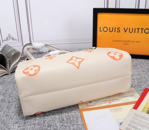 Replica Louis Vuitton Monogram Empreinte Leather Onthego MM Bag In Cream Saffron - Image 4