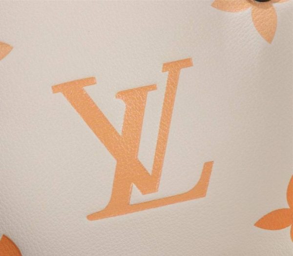 Replica Louis Vuitton Monogram Empreinte Leather Onthego MM Bag In Cream Saffron - Image 9