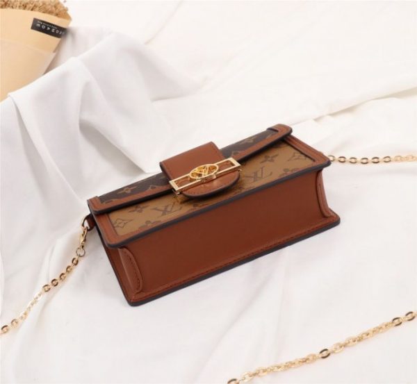 Replica Louis Vuitton Monogram Reverse Canvas Dauphine Chain Wallet - Image 5