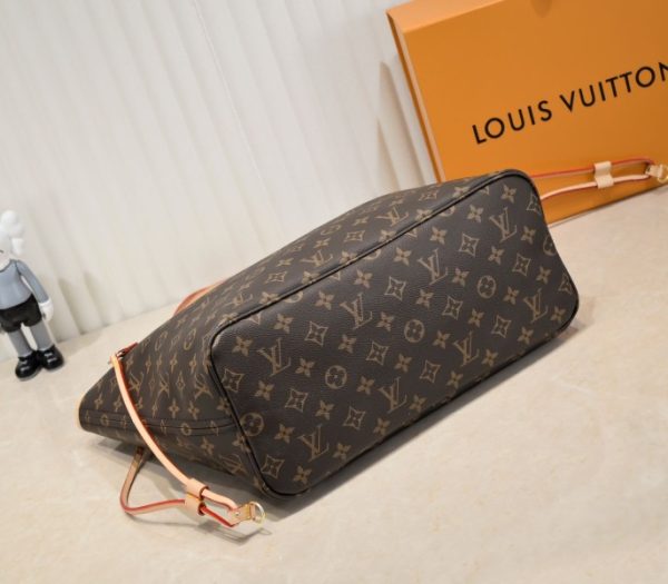 Replica Louis Vuitton Monogram Canvas Neverfull MM Tote In Pink - Image 4