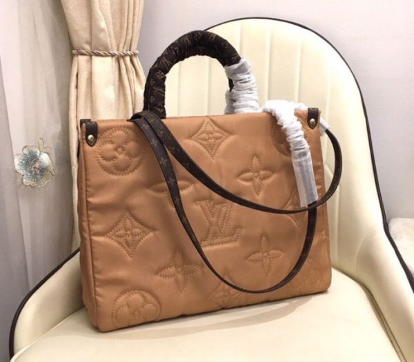 Replica Louis Vuitton Econyl Regenerated Nylon Onthego GM Tote In Beige - Image 3