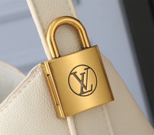 Replica Louis Vuitton Low Key PM Hobo In Quartz White - Image 9