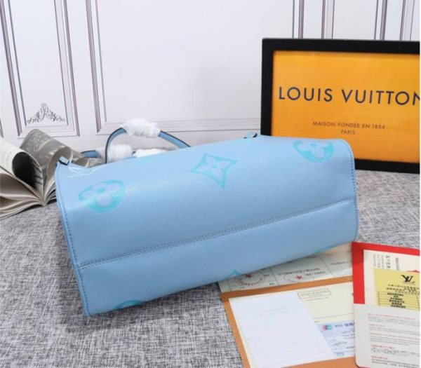 Replica Louis Vuitton Monogram Empreinte Leather Onthego MM Bag In Summer Blue - Image 4