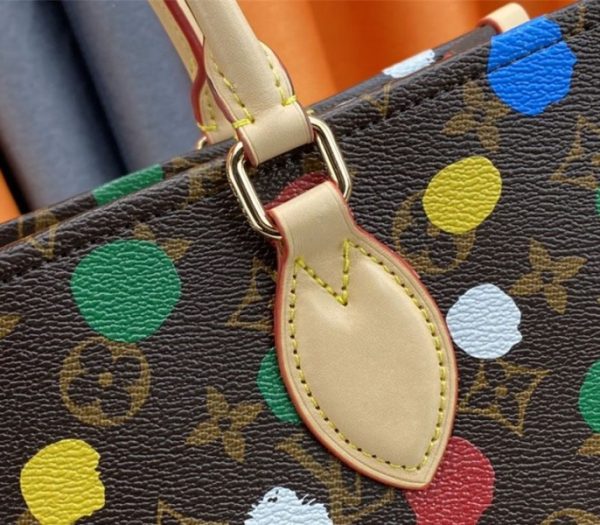 Replica Louis Vuitton X YK Monogram Canvas Onthego MM Tote - Image 7